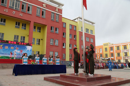 奇台县第六小学多项活动推进素质教育
