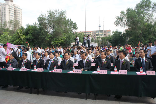 “青春梦·兵团情”西部计划10周年大学生志愿者集体婚礼今日举行