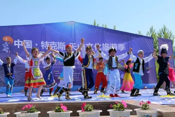 端午节小长假新疆旅游实现双增长