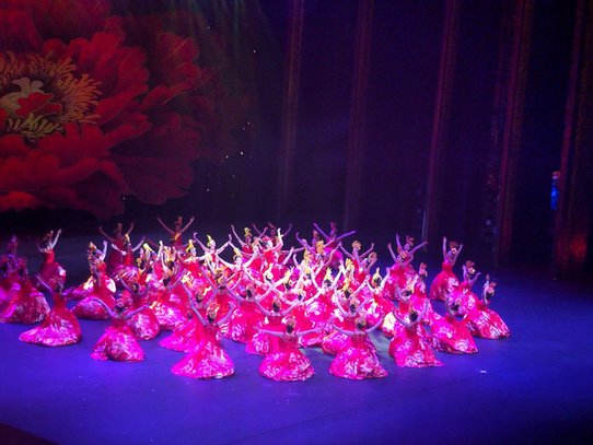 第五届中国新疆国际民族舞蹈节开幕式举行彩排