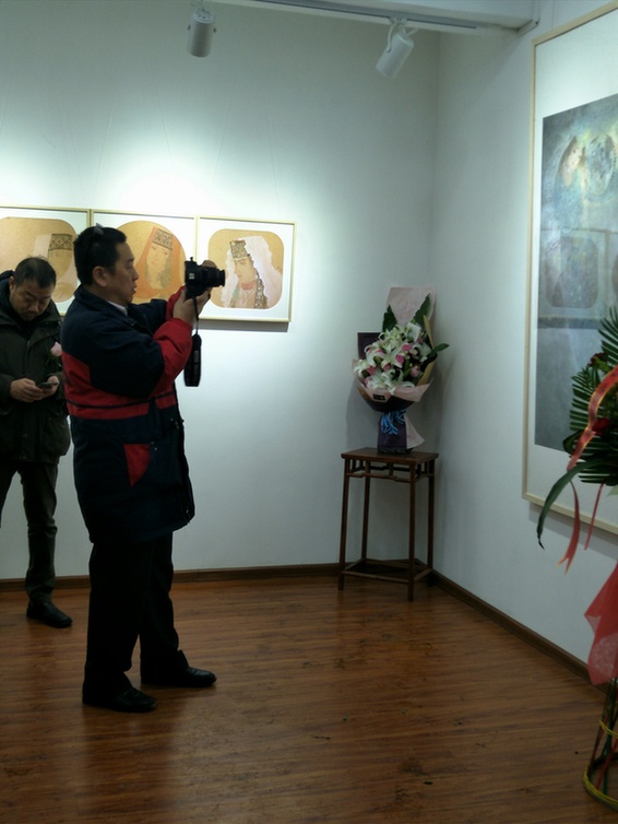 塞外芳华——褚晓莉中国画作品展在乌鲁木齐市拉开帷幕