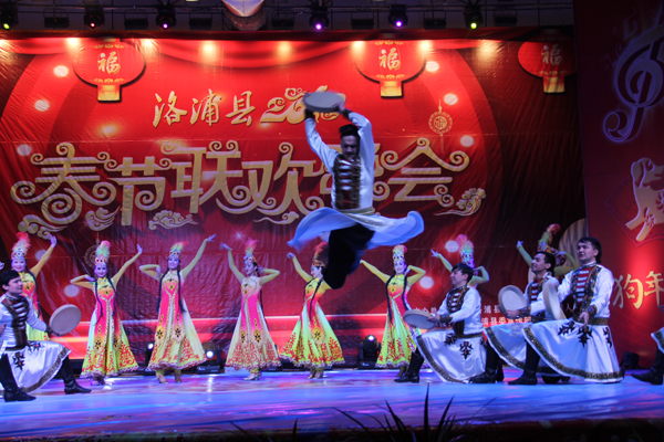 新疆洛浦春晚为群众送上新春文化盛宴