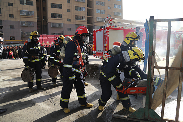 “119”消防宣传月新疆阿克苏地区举办高层建筑灭火救援综合演练