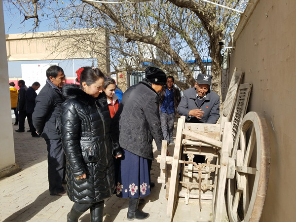 走进库尔班·吐鲁木纪念馆，接受党性教育